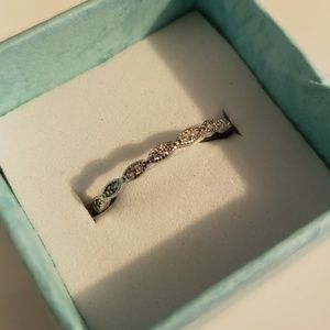 Art deco stackable ring